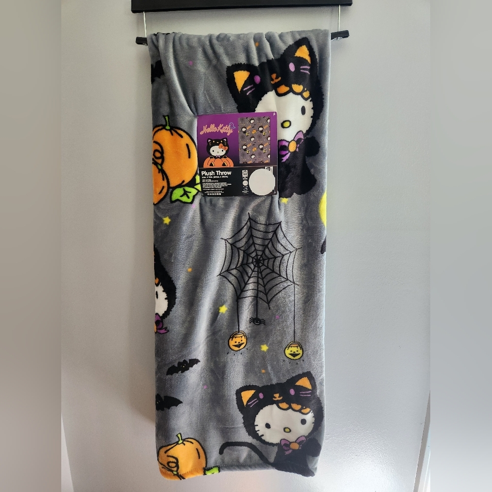 Hello Kitty Halloween  Blanket - Gray and Black